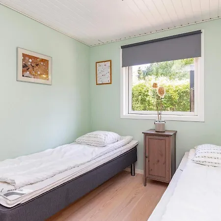 6 Person In Albaek-by Traum * Ålbæk