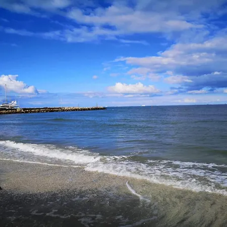 6 Person In Albaek-by Traum * Ålbæk